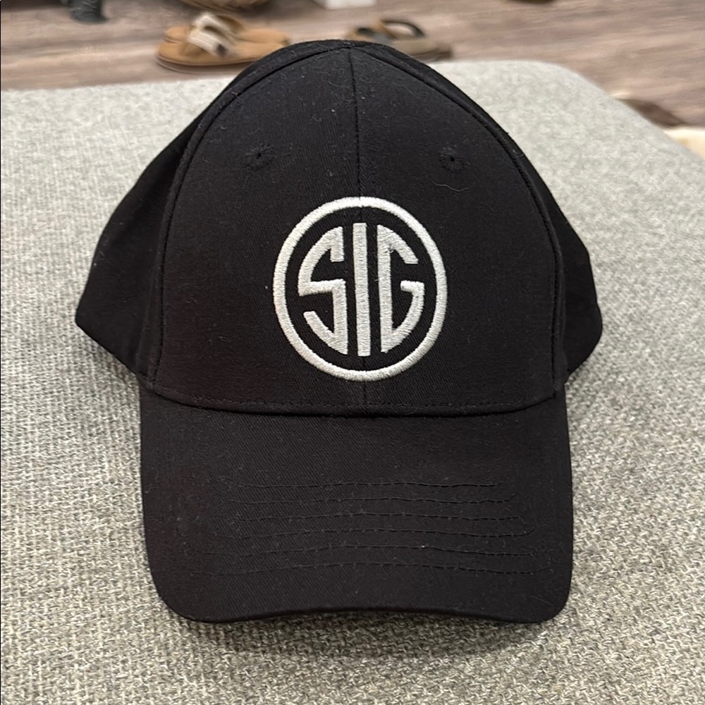 Black Baseball Cap